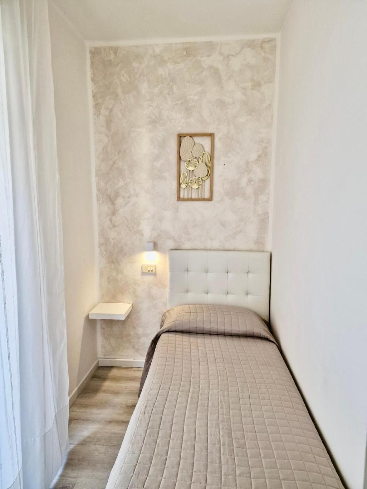 Hotel Augusta Caorle Bagian luar foto