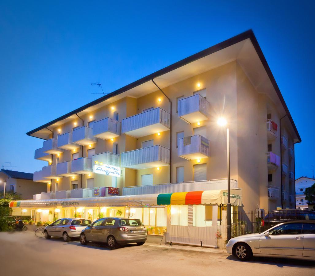 Hotel Augusta Caorle Bagian luar foto