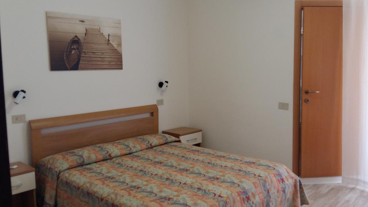 Hotel Augusta Caorle Bagian luar foto